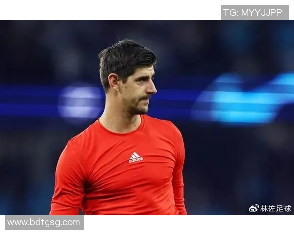 库尔图瓦：守护球门的巨人如何在绿茵场上书写传奇故事